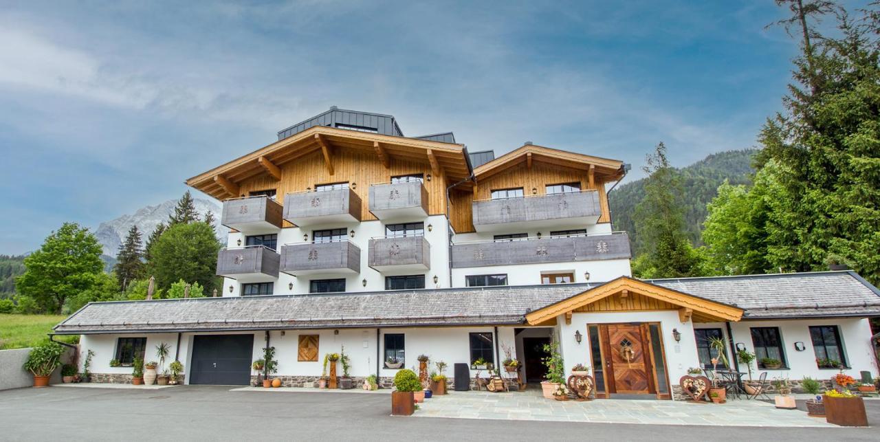 Pension Tannenhof Leogang Exteriör bild