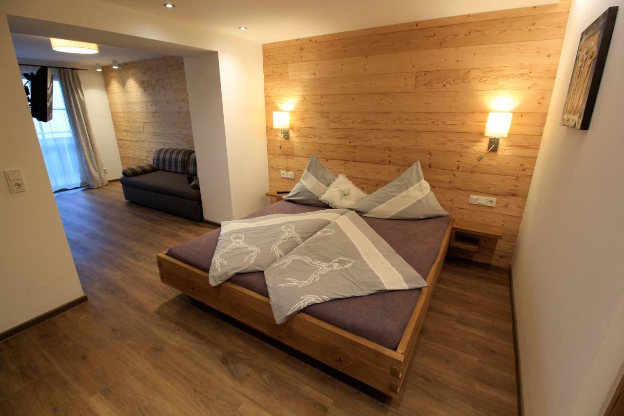 Pension Tannenhof Leogang Exteriör bild