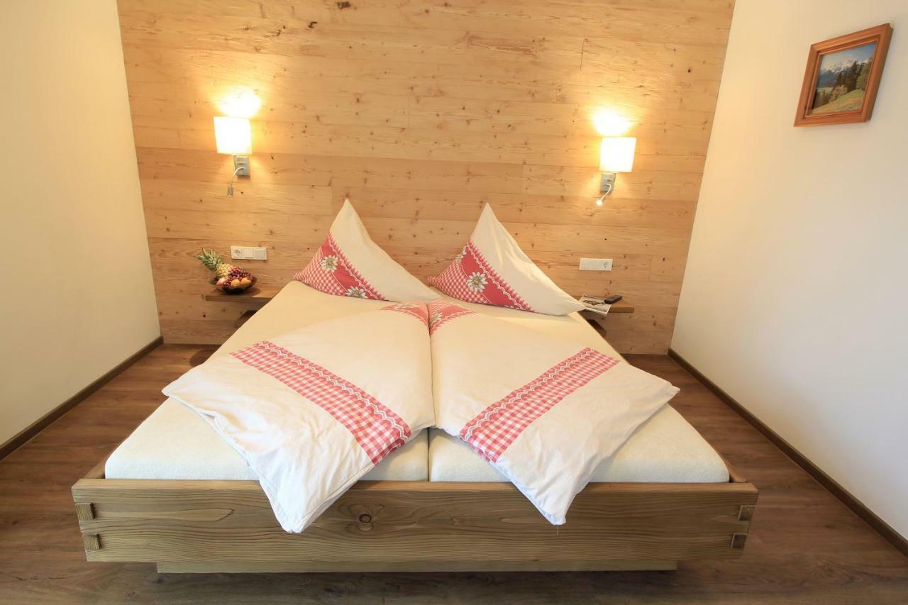 Pension Tannenhof Leogang Rum bild